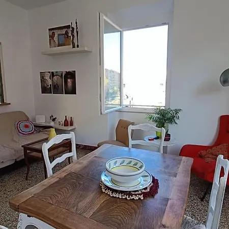 Apartment Deliziosa Casetta A Torpigna! Rome